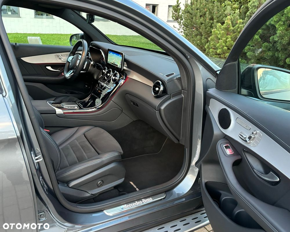 Mercedes-Benz GLC 300 e 4Matic 9G-TRONIC AMG Line - 19
