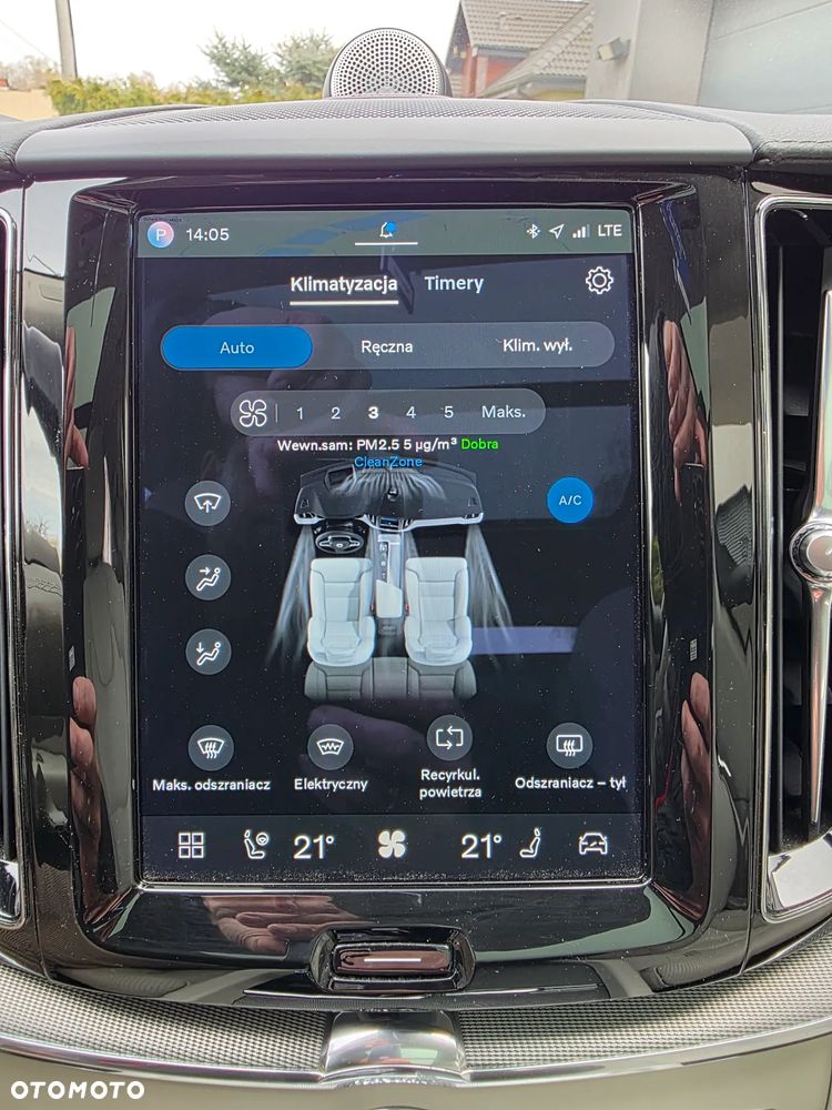 Volvo XC 60 T8 Plug-In Hybrid AWD Ultra Bright - 25