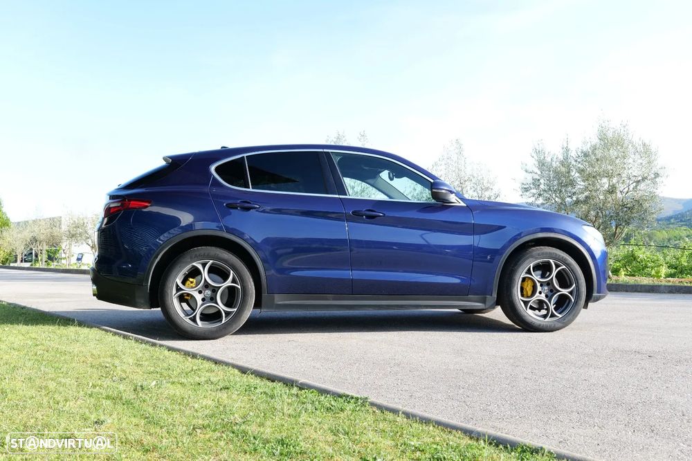 Alfa Romeo Stelvio 2.0 T Veloce Q4 AT8 - 6