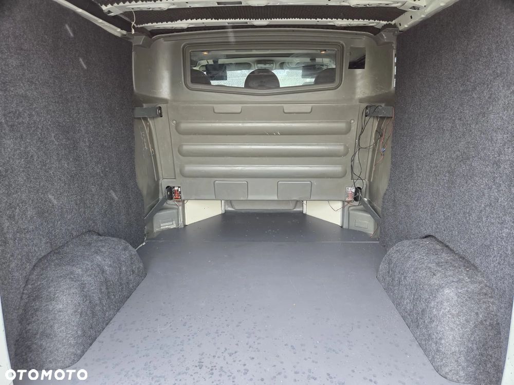Renault TRAFIC LONG KLIMA TEMPOMAT ORYGINAŁ DUBEL KABINA ZADBANY FULL OPCJA DOPOSAŻONY - 18