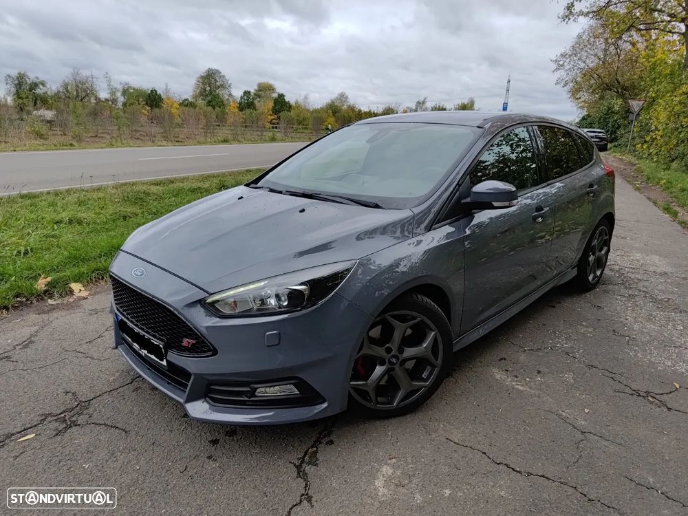 Ford Focus 2.0 EcoBoost ST c/ Pack Pele Exclusiva - 2