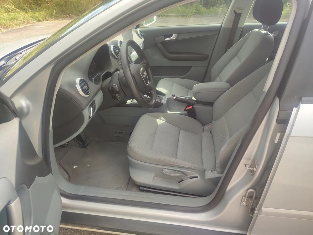 Audi A3 Sportback 1.6 Attraction - 10