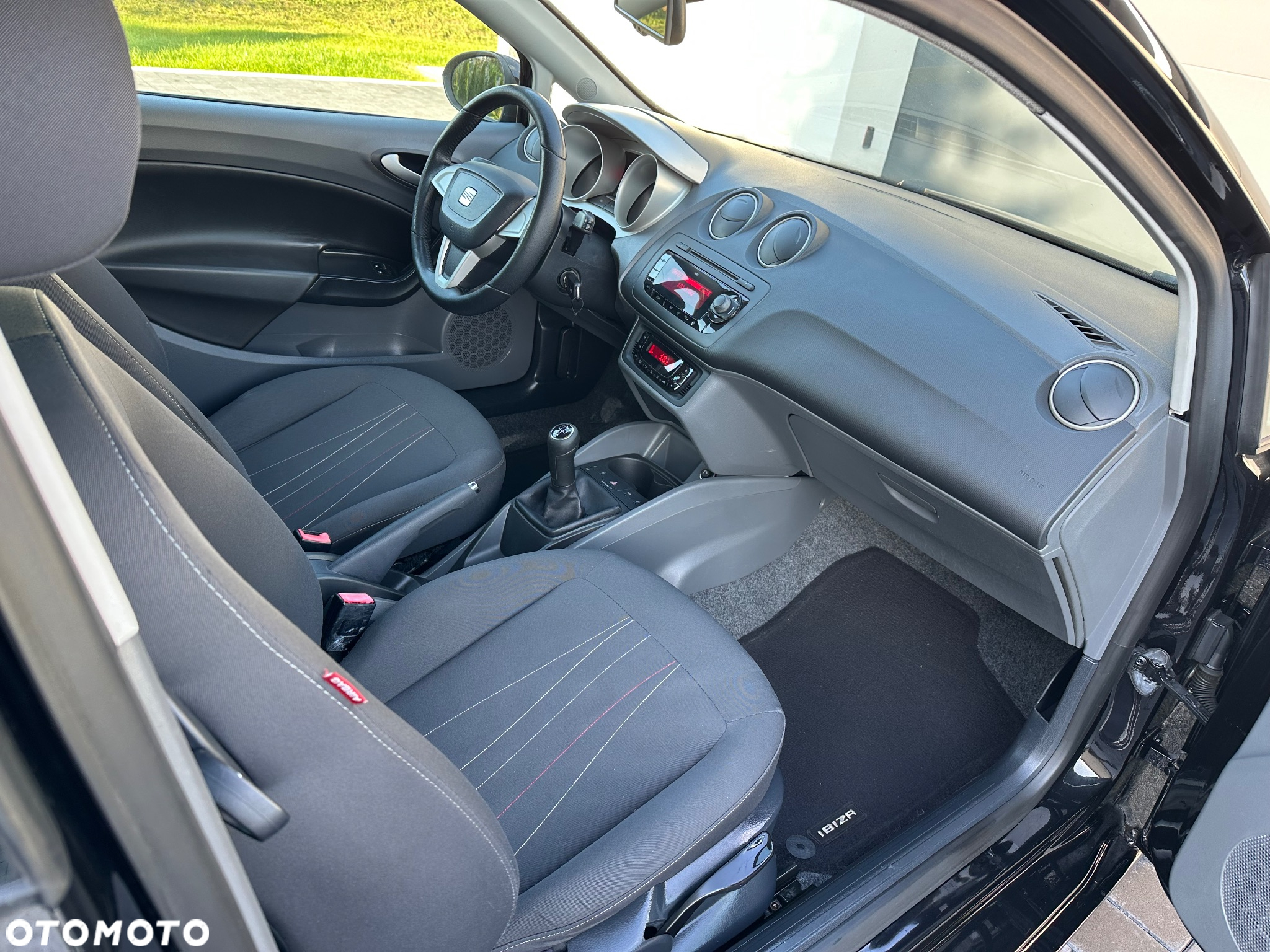 Seat Ibiza SC 1.4 16V Style - 12