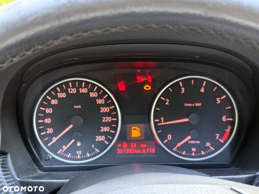 BMW Seria 3 320i - 14