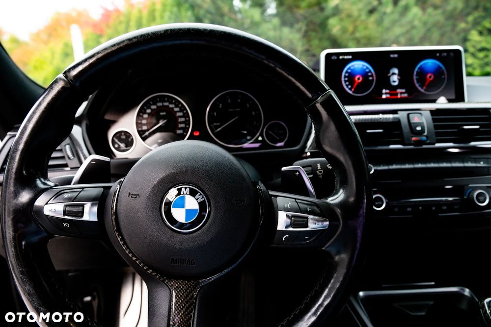 BMW Seria 3 335i xDrive - 22
