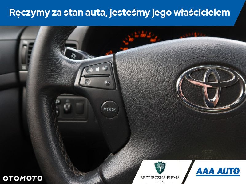 Toyota Avensis - 16