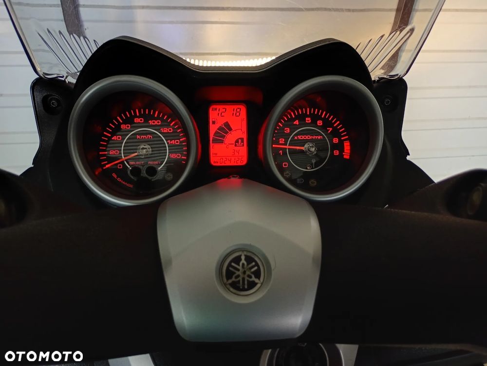 Yamaha X-max - 11