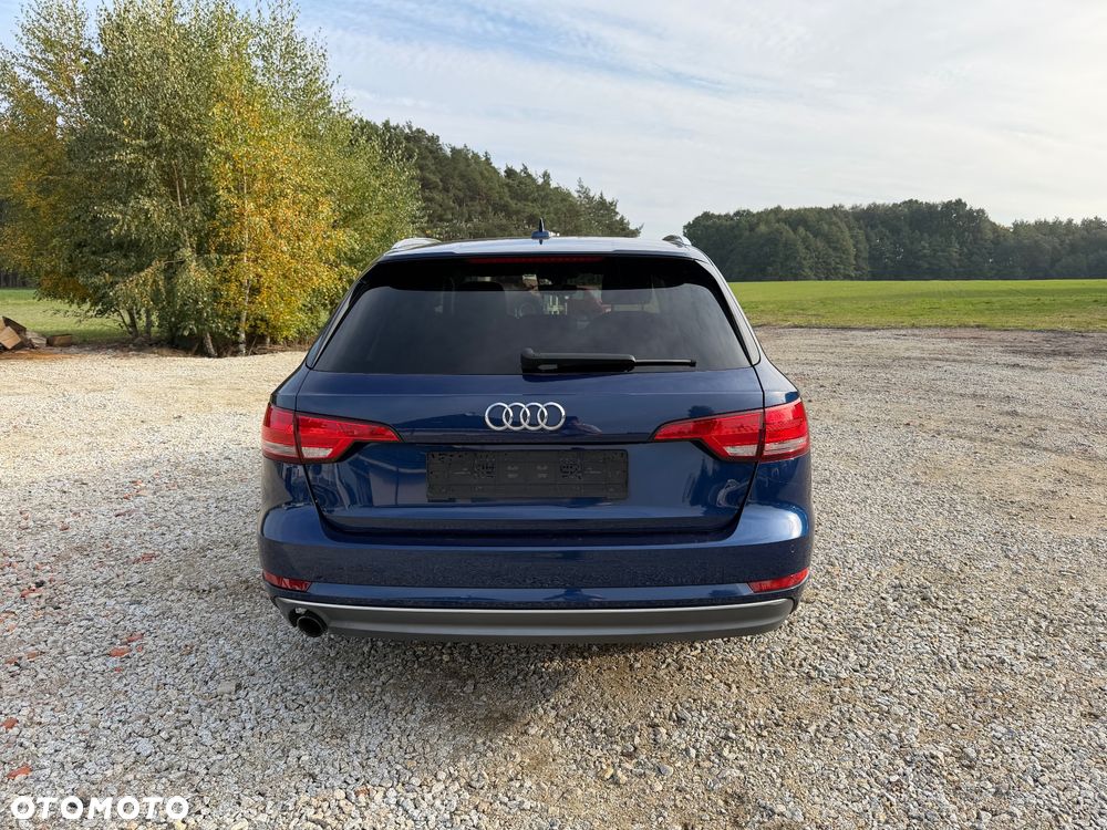 Audi A4 Avant - 4