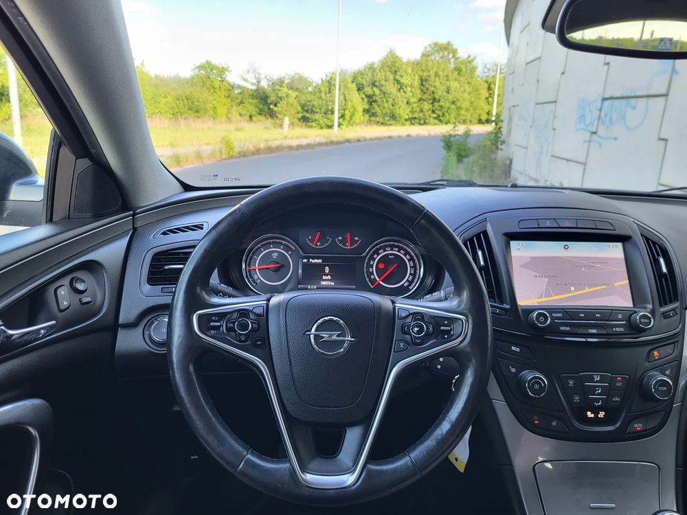 Opel Insignia - 10