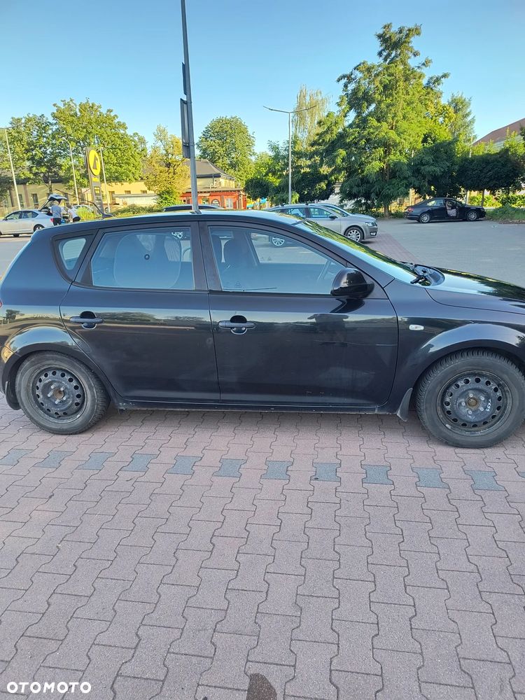 Kia Ceed 1.4 Comfort - 17
