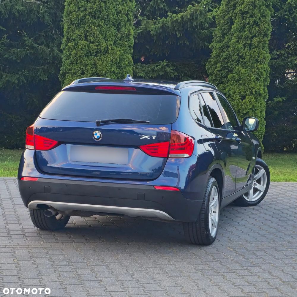 BMW X1 sDrive18d xLine - 10