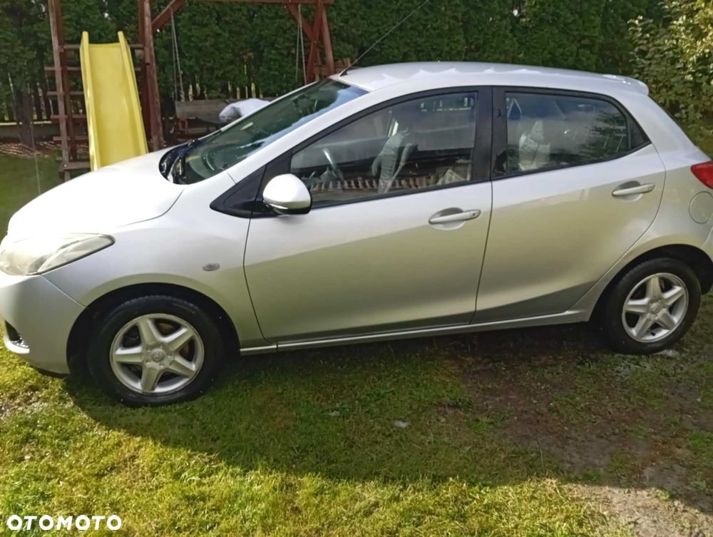 Mazda 2 - 3