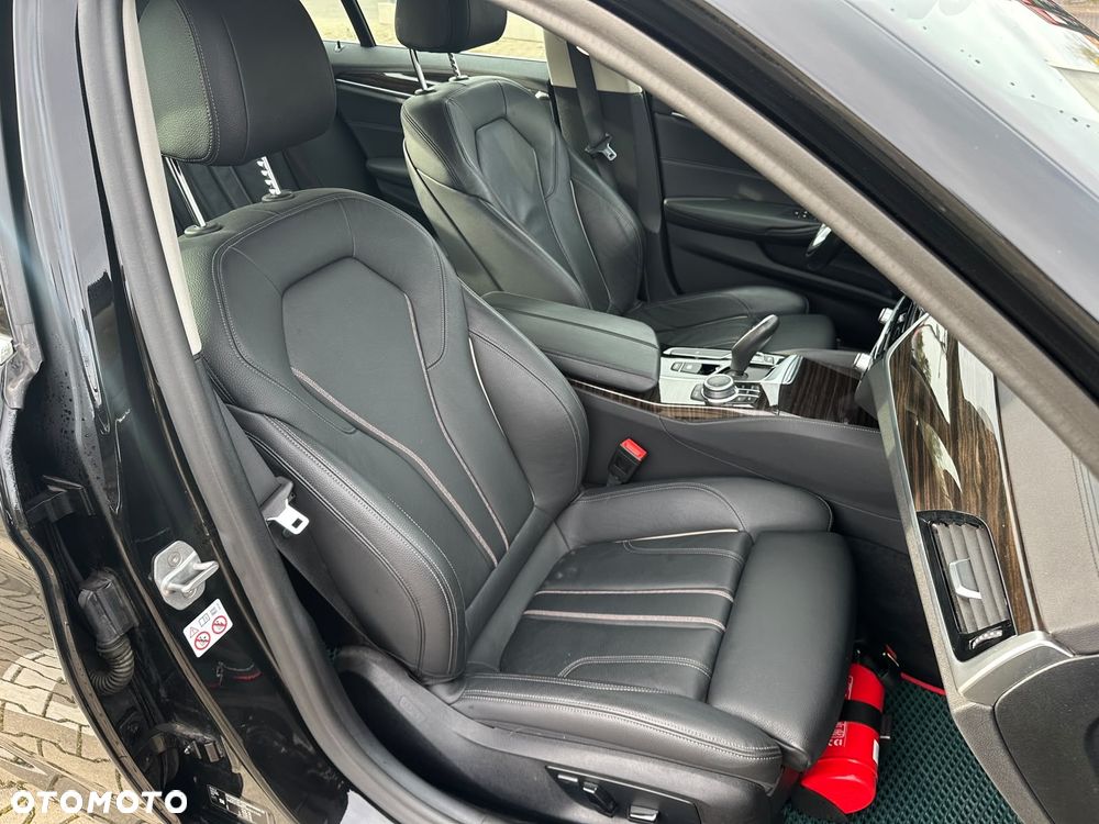 BMW Seria 5 520d xDrive Luxury Line - 39