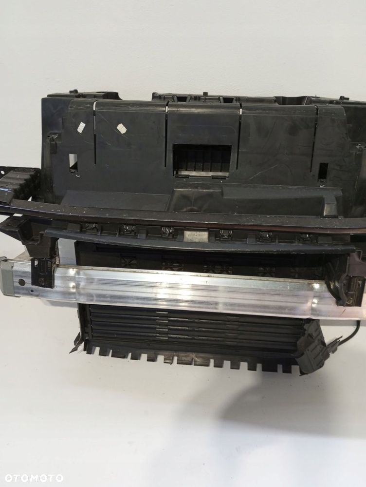 Pas przedni chłodnice CITROEN BERLINGO IV PEUGEOT RIFTER