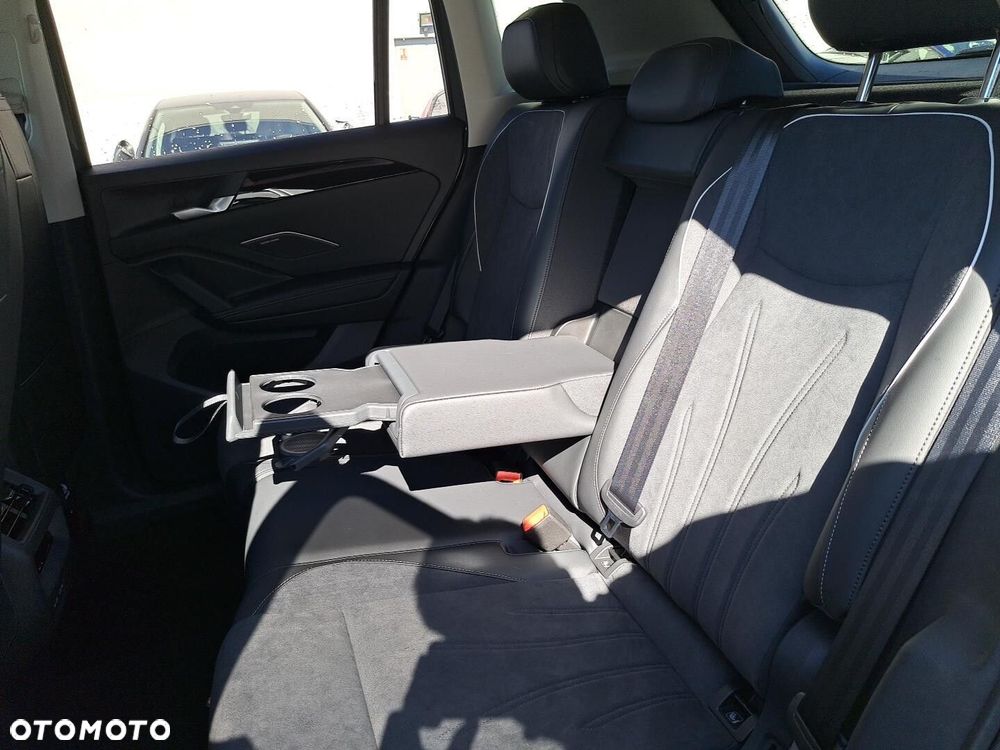 Volkswagen Tiguan - 16