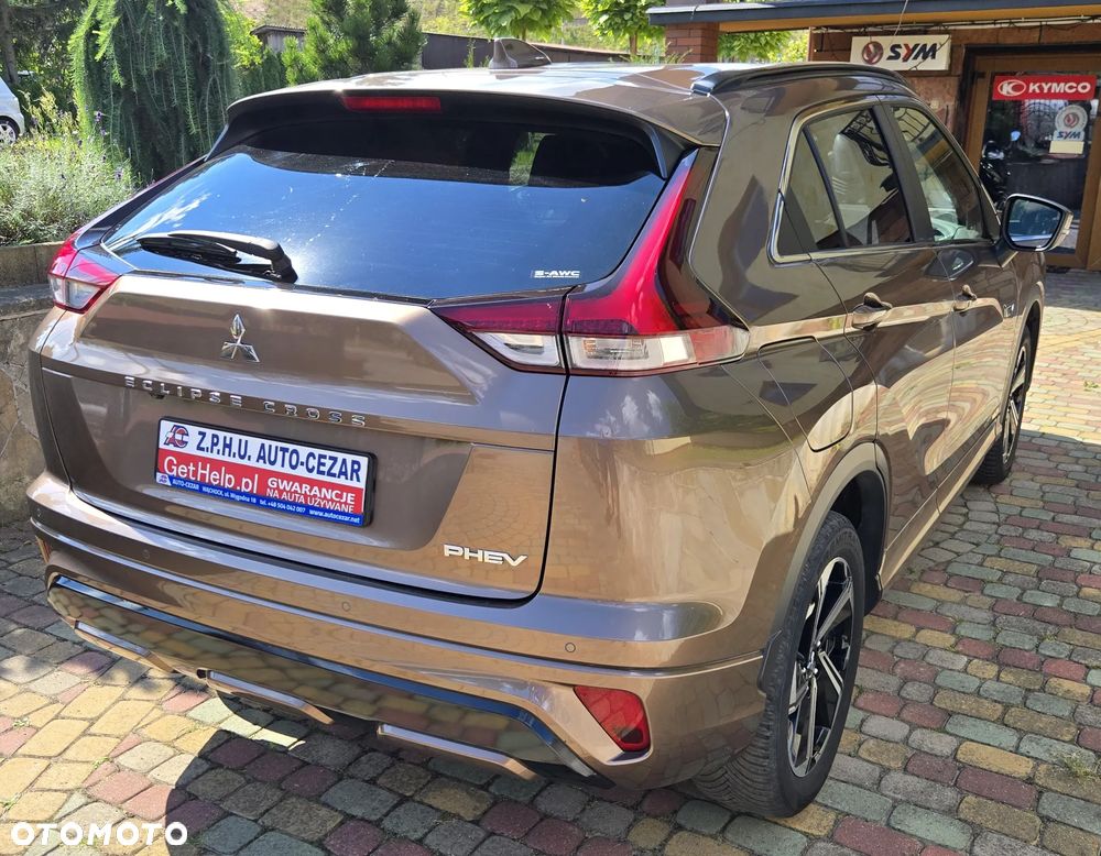 Mitsubishi Eclipse Cross - 12