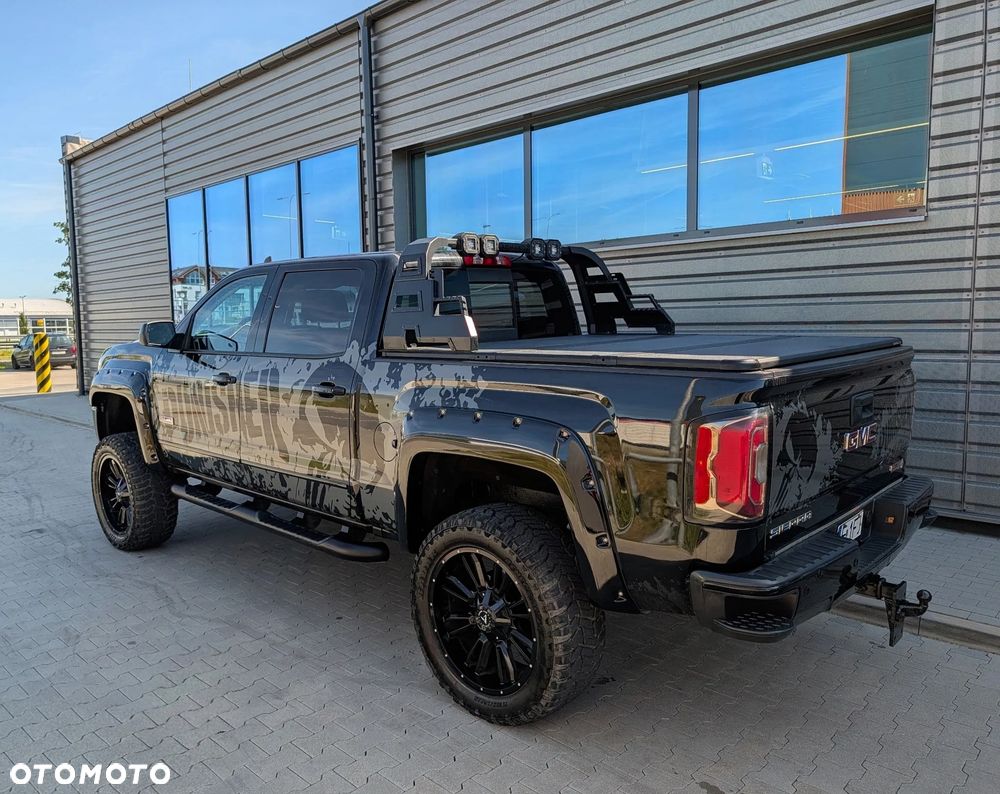 GMC Sierra - 4