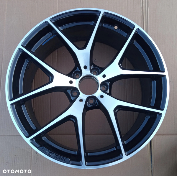FELGA 20 GLC AMG A2534015500 8,5 X 20 ET40 PRZEDNIA ORYGINAŁ 2021 ŁADNA