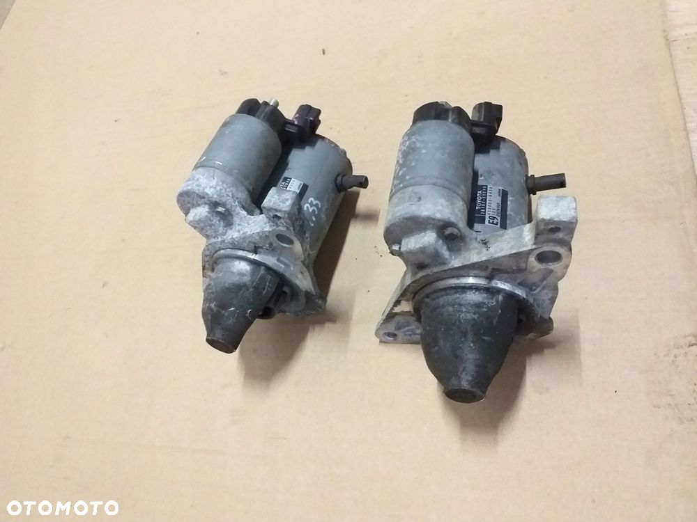 Toyota Yaris III 1,33 rozrusznik 28100-0Y090 - 3