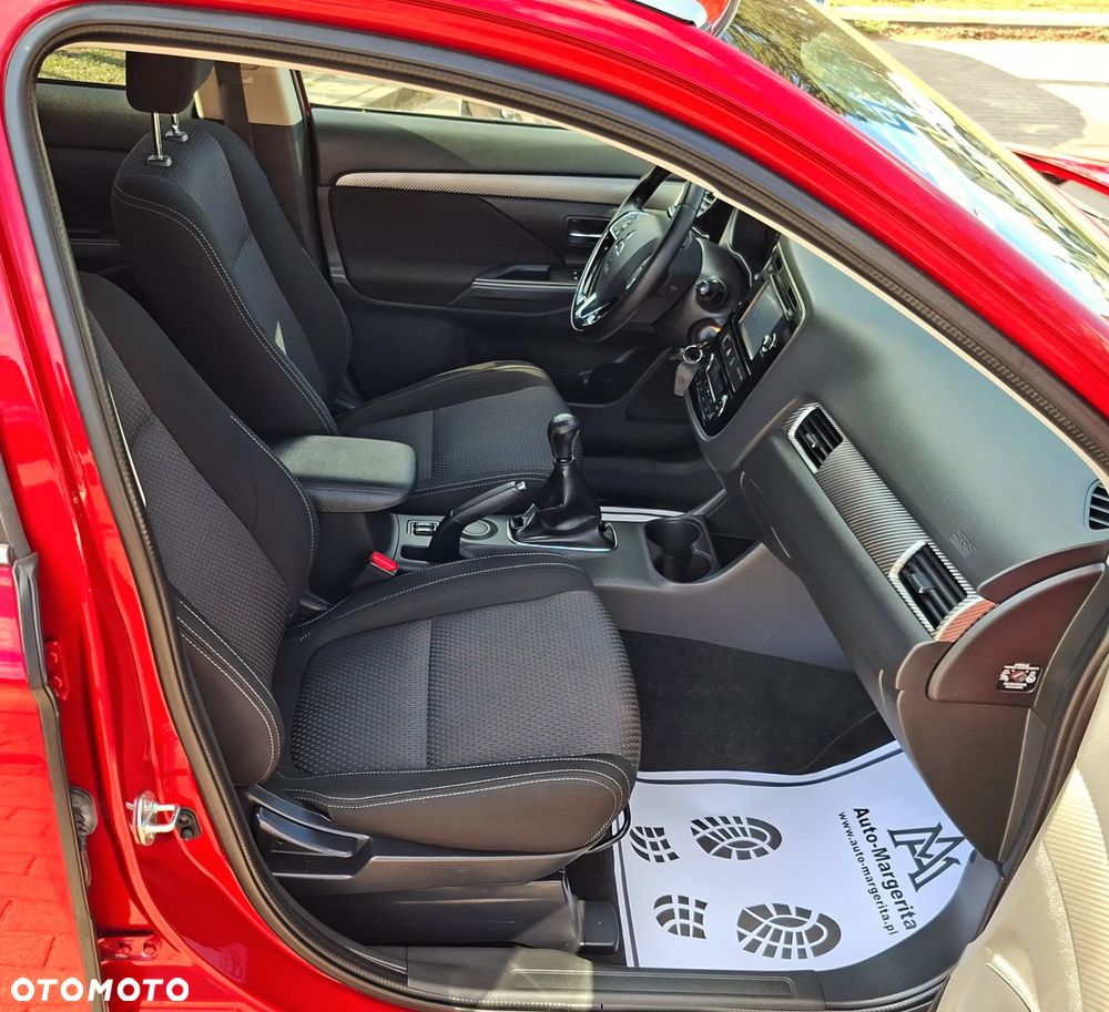 Mitsubishi Outlander 2.0 2WD Edition - 24