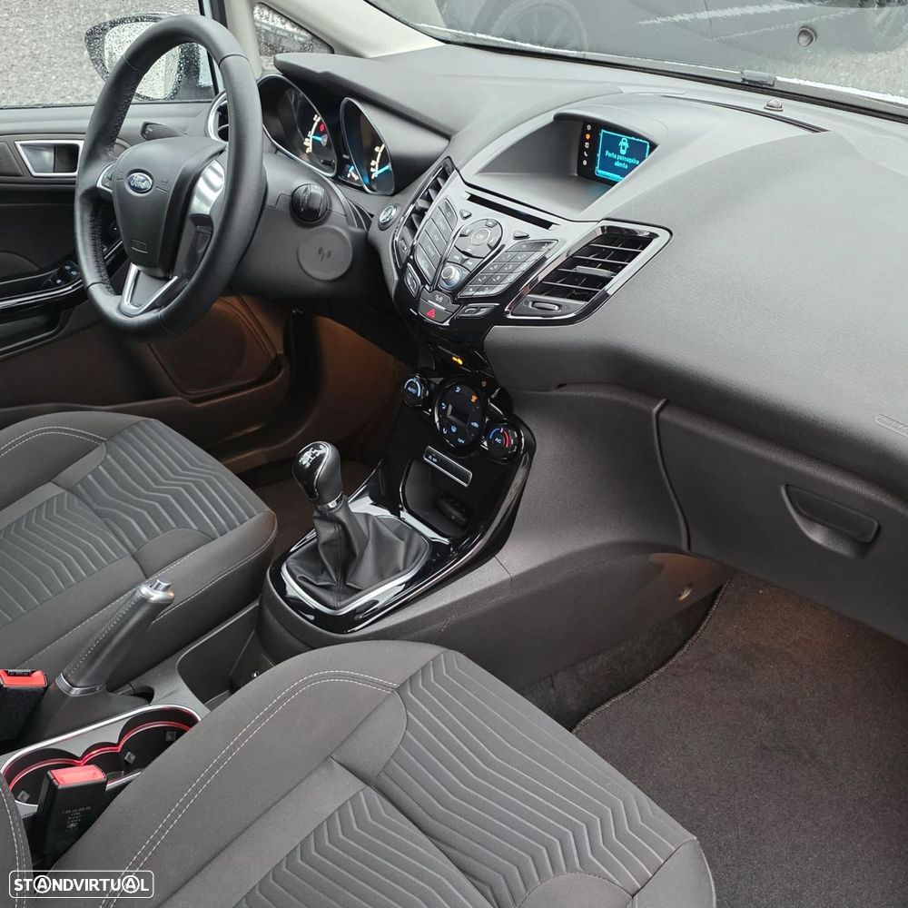 Ford Fiesta 1.0 Ti-VCT Titanium - 23