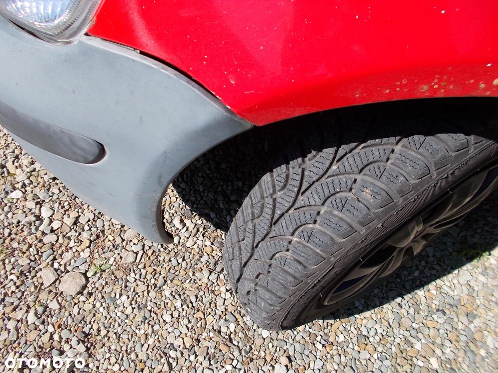 Toyota Yaris 1.0 Base - 38