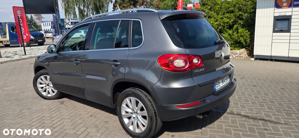 Volkswagen Tiguan 2.0 TDI DPF BlueMotion Technology Exclusive - 10
