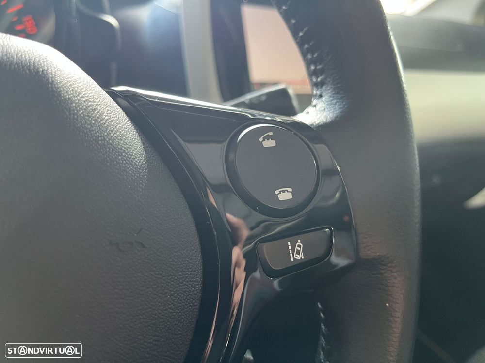 Peugeot 108 1.2 PureTech Top! Roland Garros - 24
