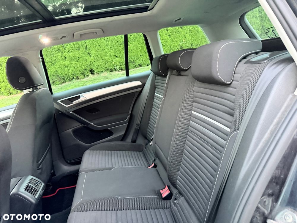 Volkswagen Golf - 9