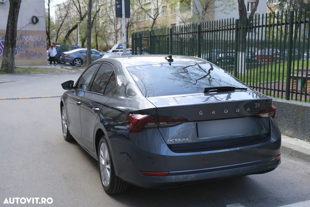 Skoda Octavia 2.0 TDI DSG Style - 3