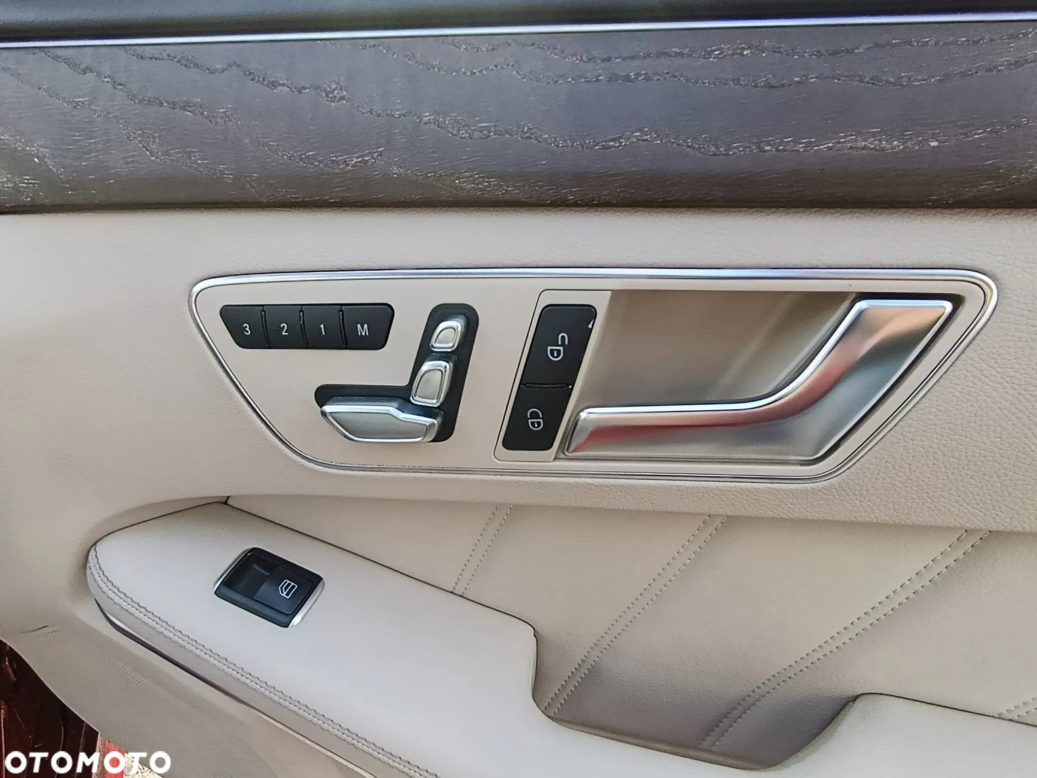 Mercedes-Benz Klasa E 400 7G-TRONIC Avantgarde - 29