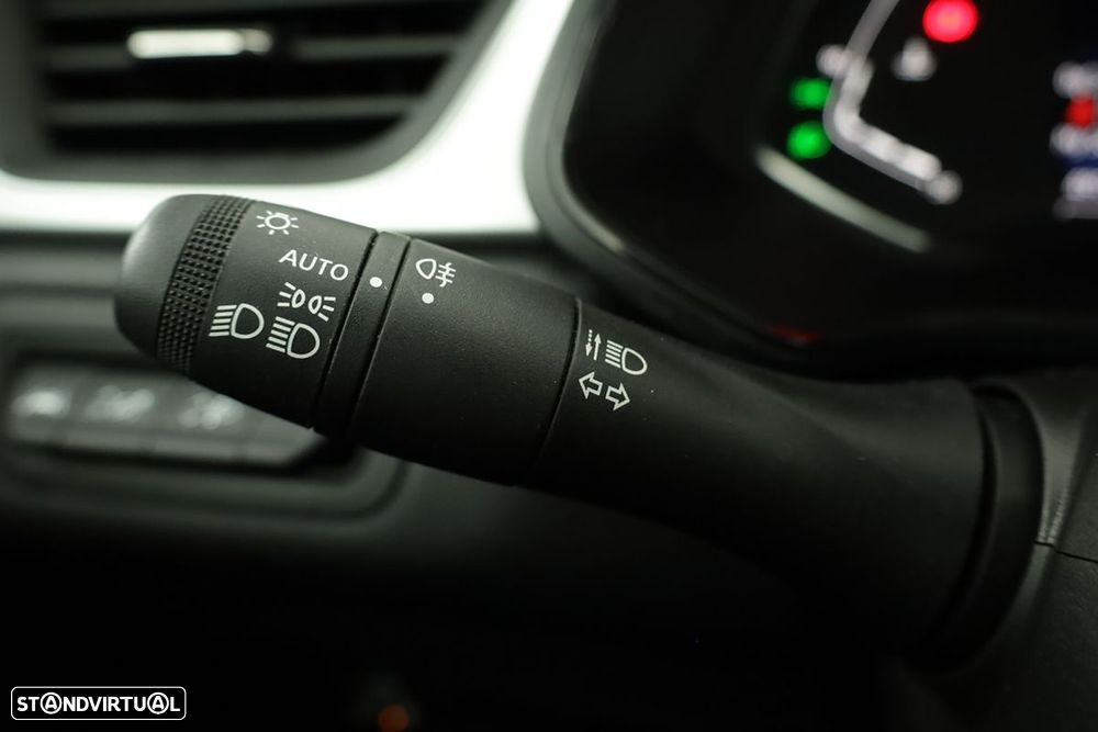 Renault Captur 1.0 TCe Techno Bi-Fuel - 17