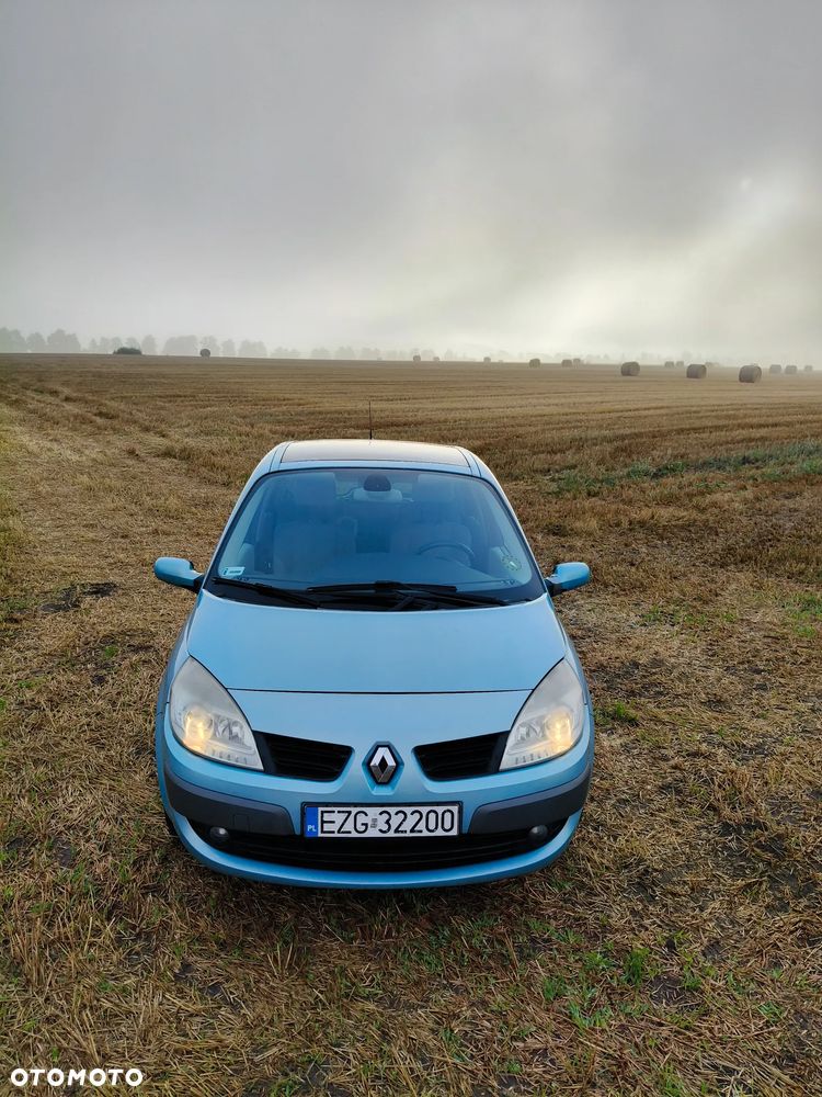 Renault Scenic 1.6 16V Infinity - 2