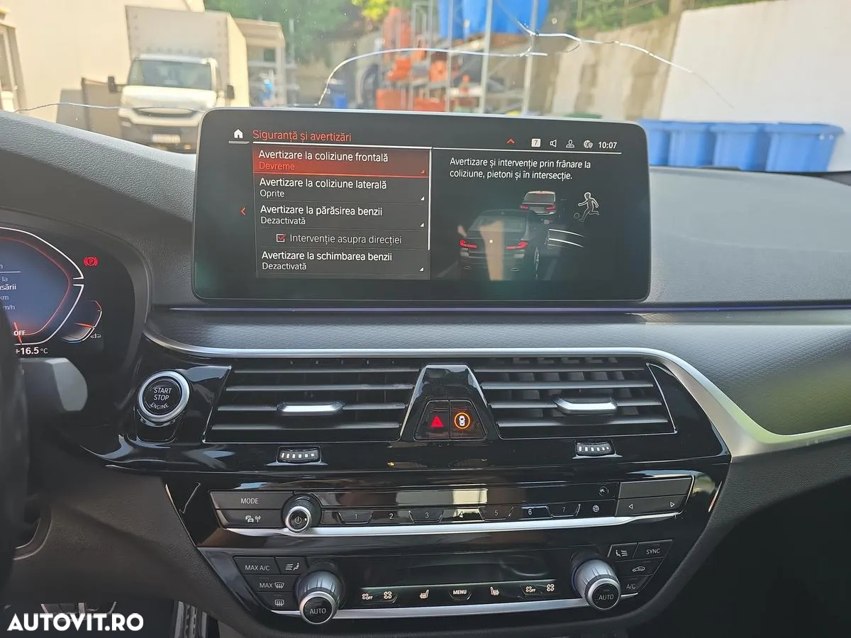 BMW Seria 5 530d xDrive AT MHEV - 22
