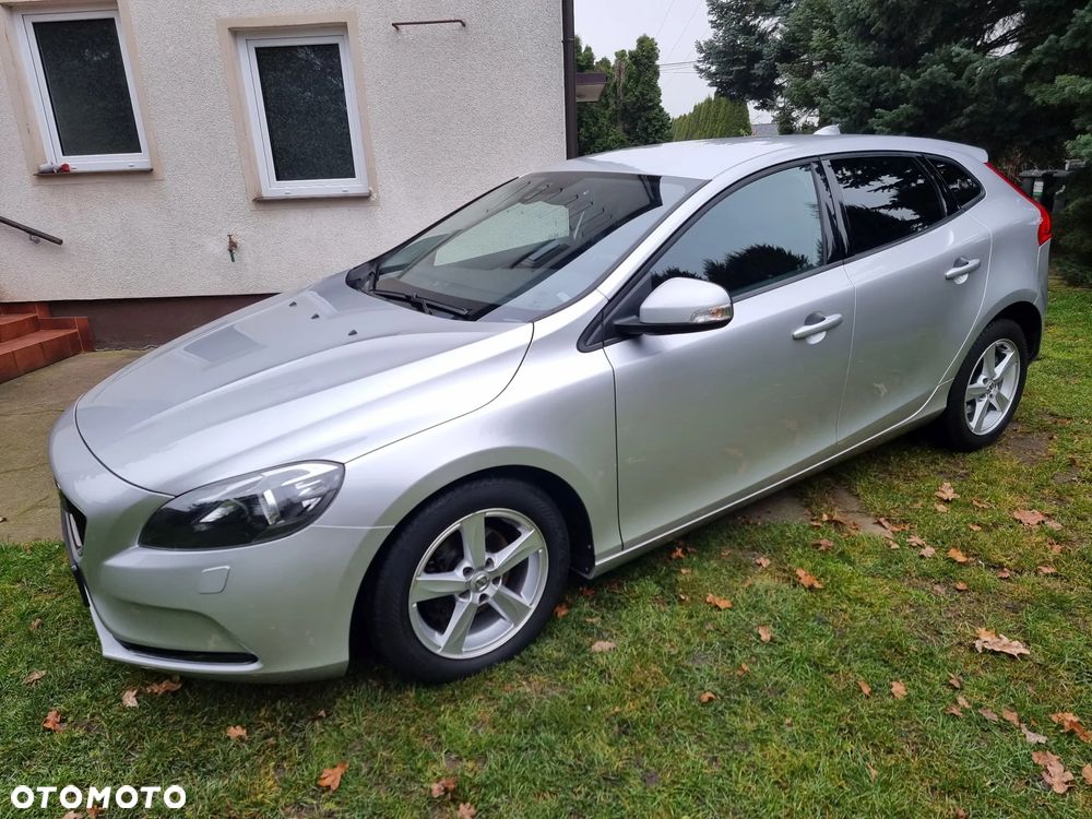 Volvo V40 D2 Drive-E Momentum - 3