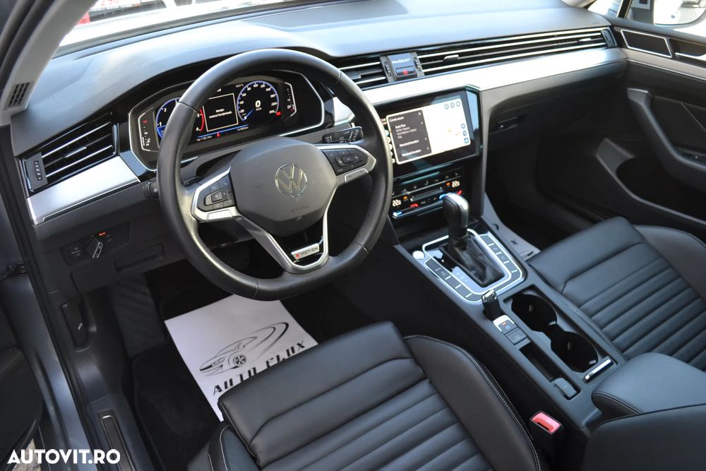Volkswagen Passat 2.0 TDI SCR DSG 4Motion Elegance - 13
