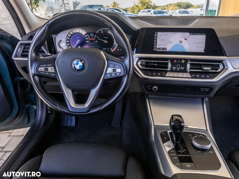BMW Seria 3 320d Touring Aut. - 18