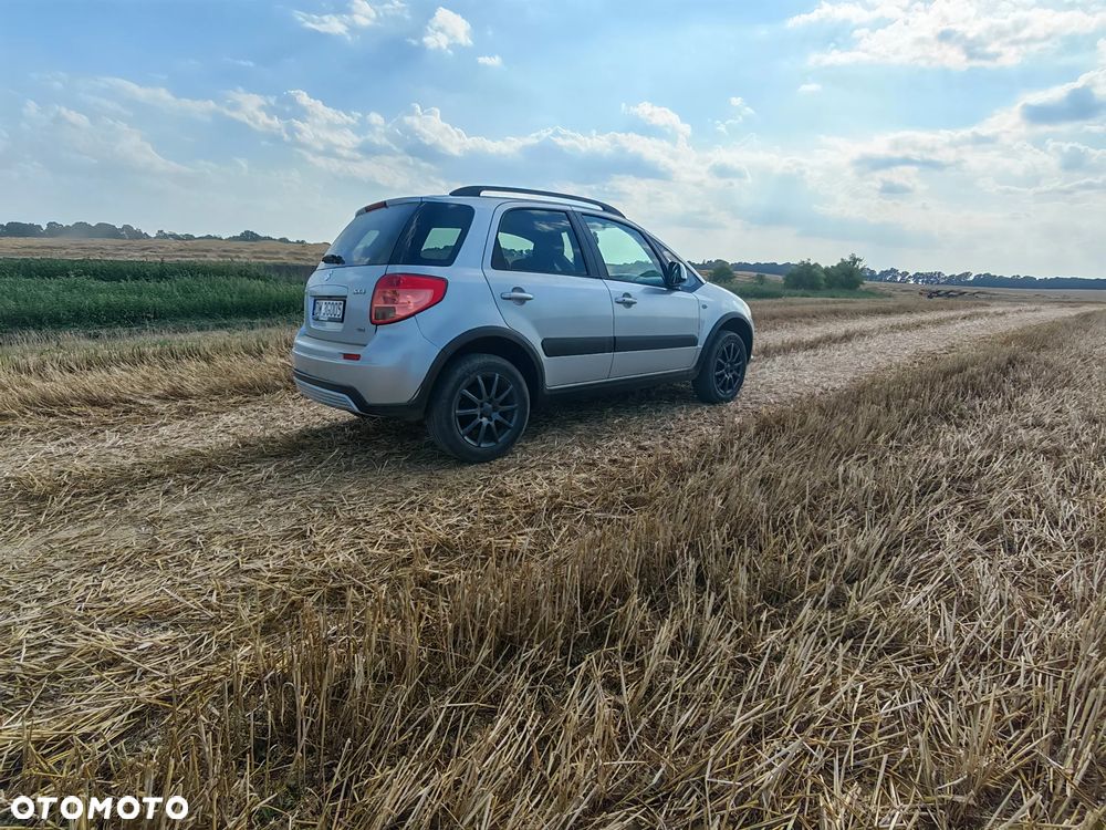 Suzuki SX4 1.6 GS / Premium 4WD - 9