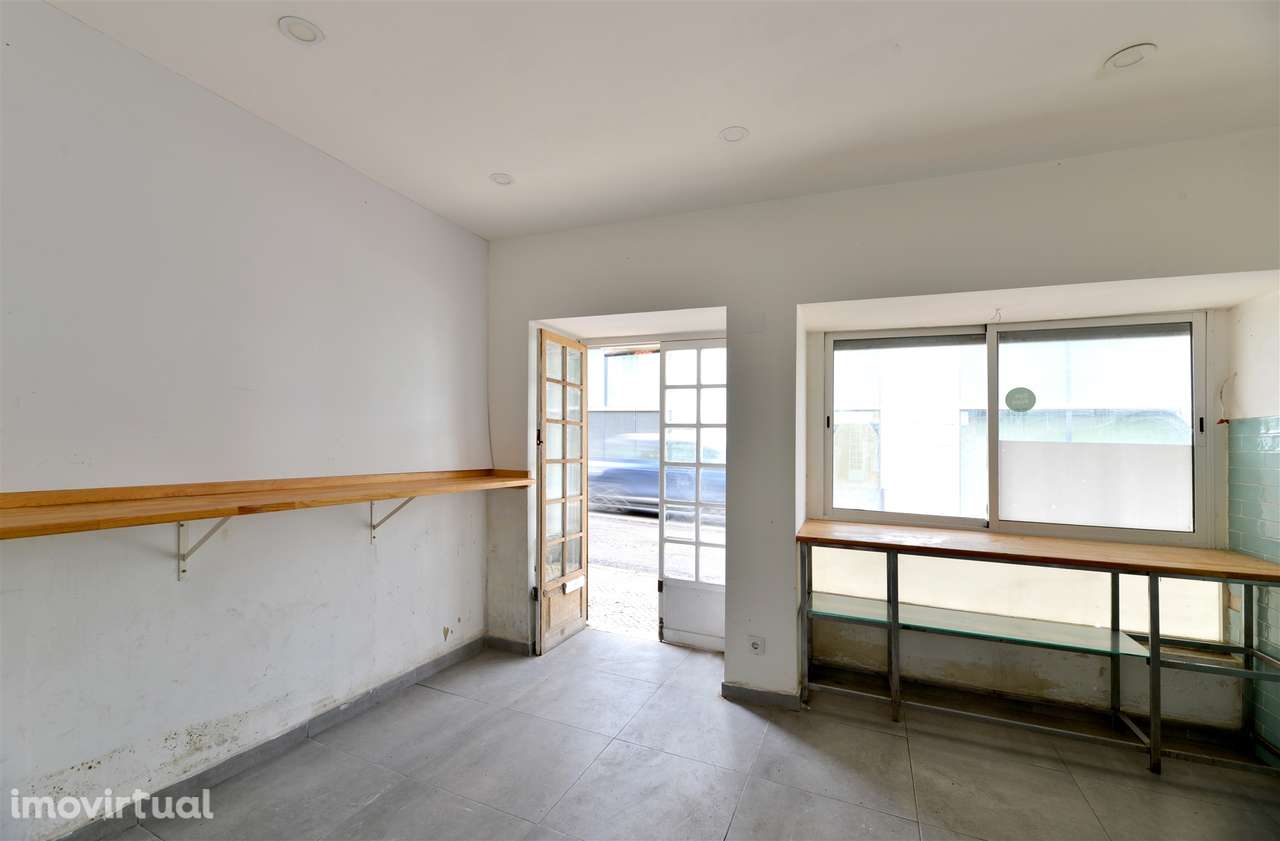 Loja no Monte Estoril, Estoril (ARRENDADO) - Grande imagem: 4/16