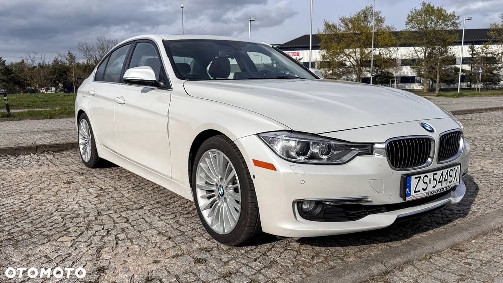 BMW Seria 3 328i Sport-Aut Luxury Line - 4