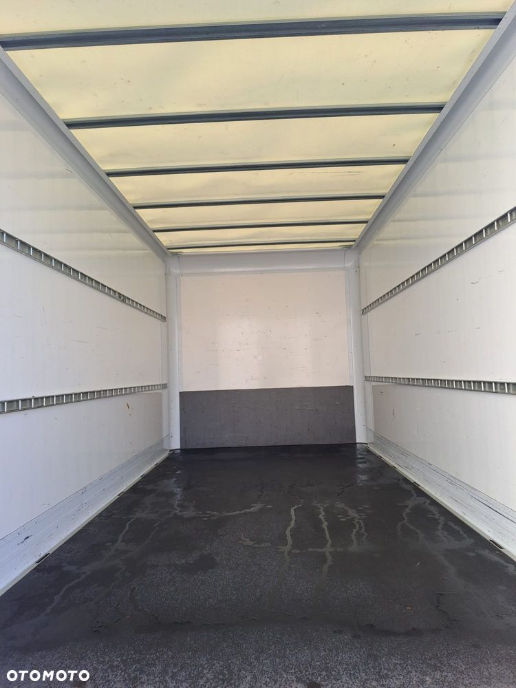 Iveco DAILY kontener bliźniak winda - 11