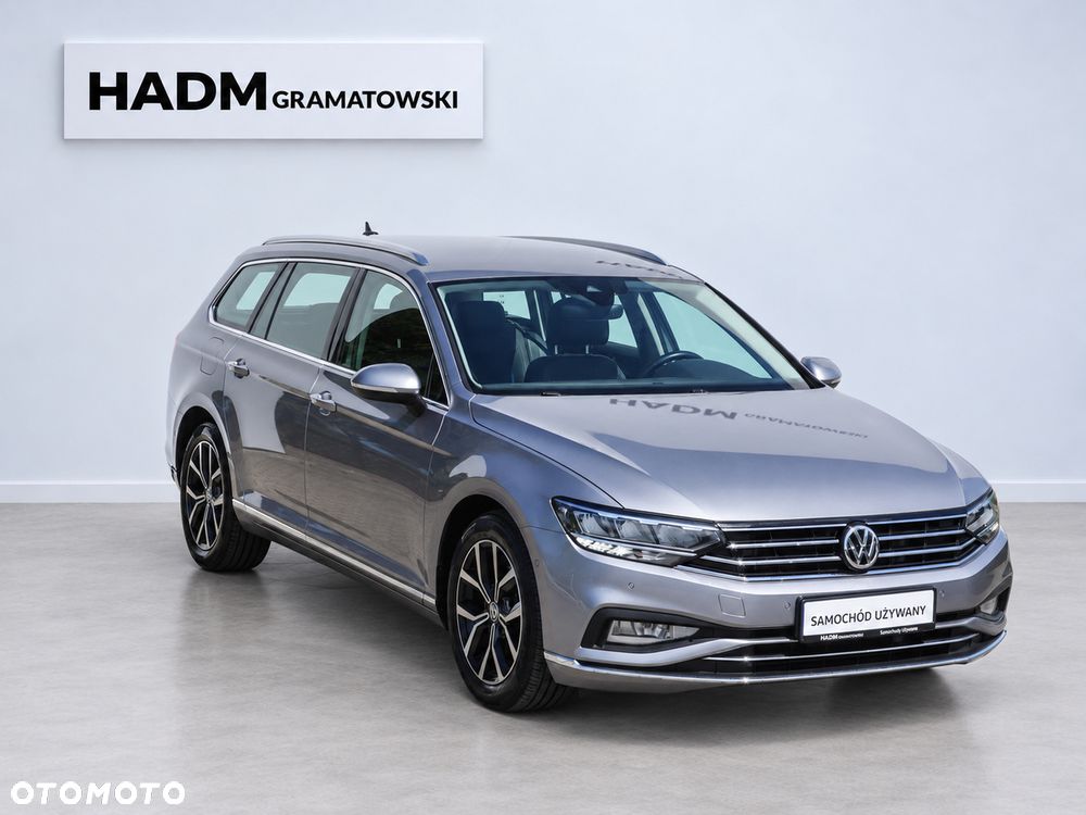 Volkswagen Passat 1.5 TSI EVO Elegance DSG - 1