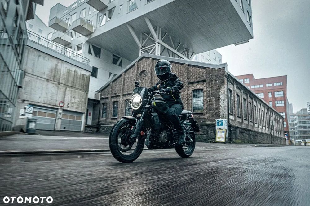 Husqvarna Svartpilen - 2