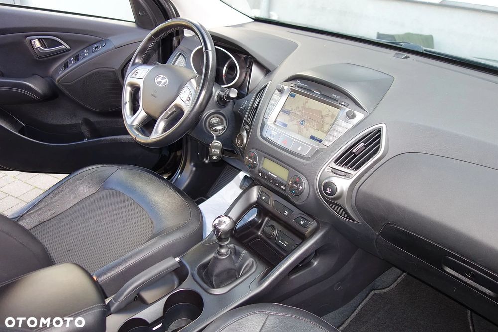 Hyundai ix35 1.7 CRDi 2WD Fifa World Cup Edition - 37