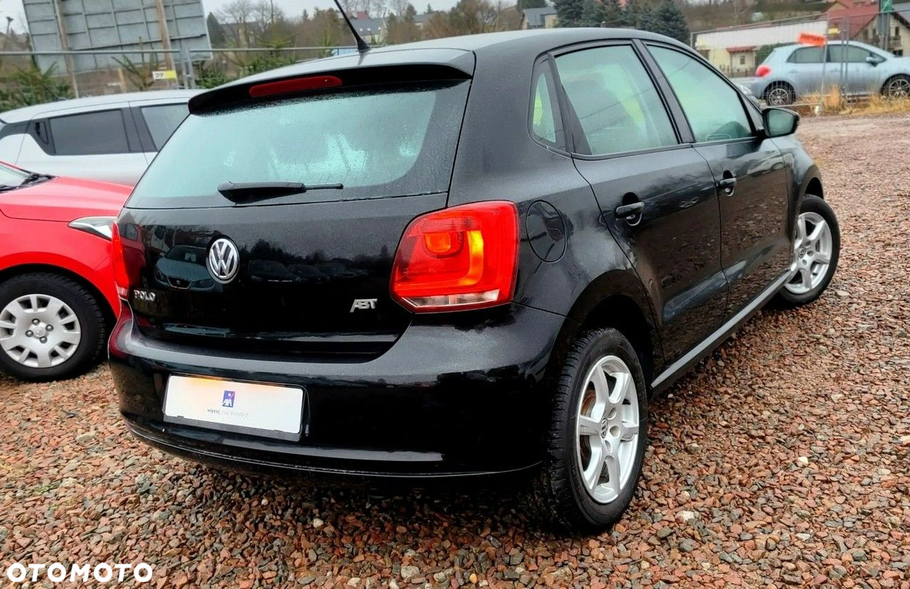 Volkswagen Polo - 2