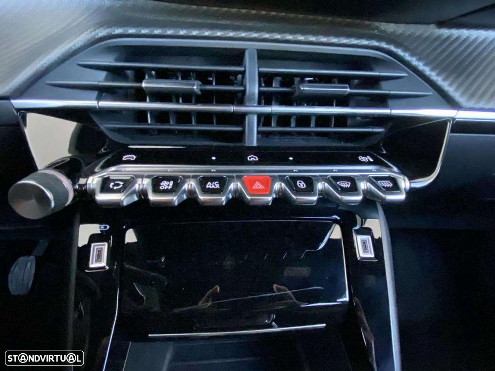 Peugeot 2008 1.2 PureTech Allure - 18