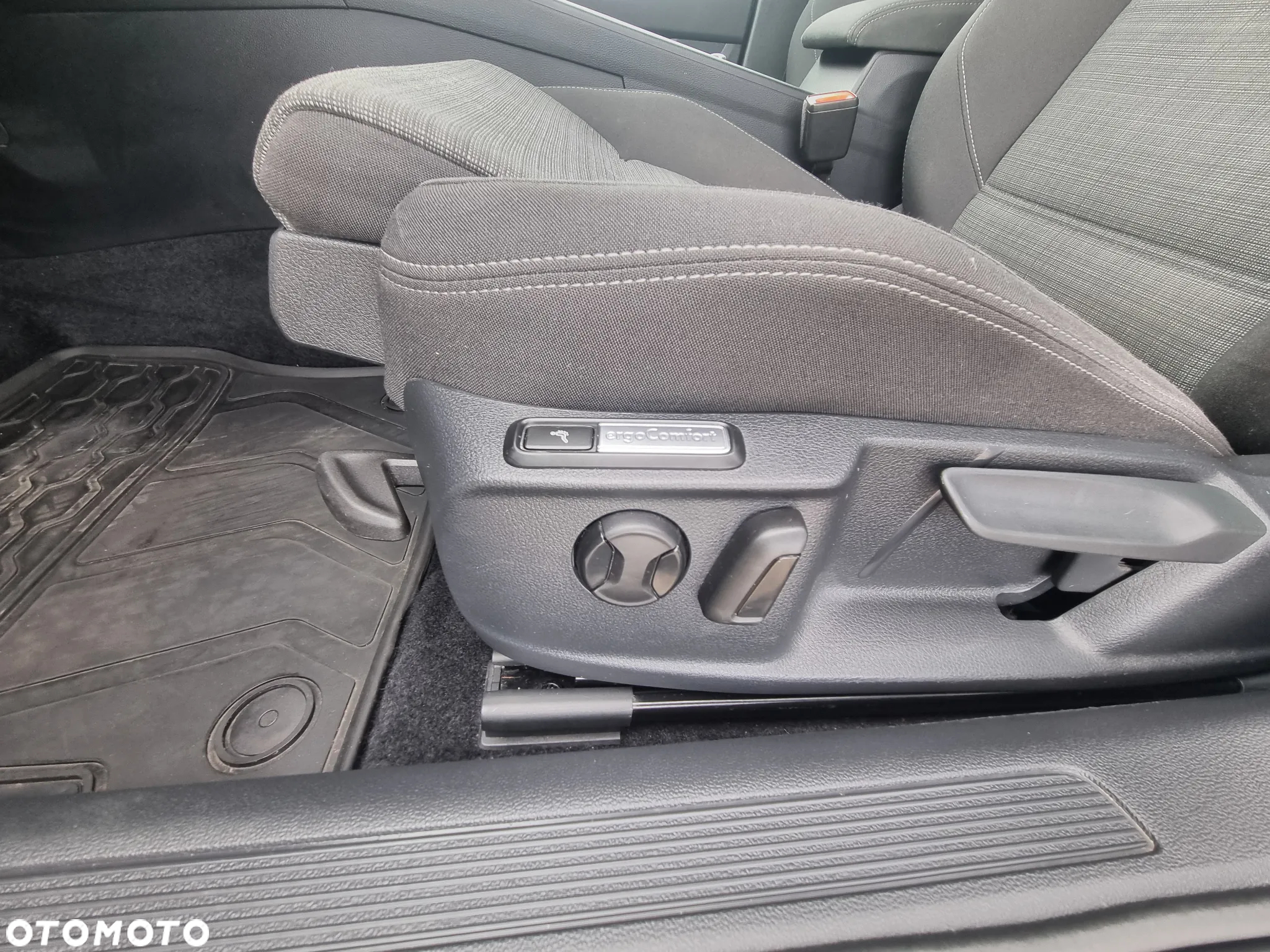Volkswagen Passat Variant 1.5 TSI OPF DSG Business - 12