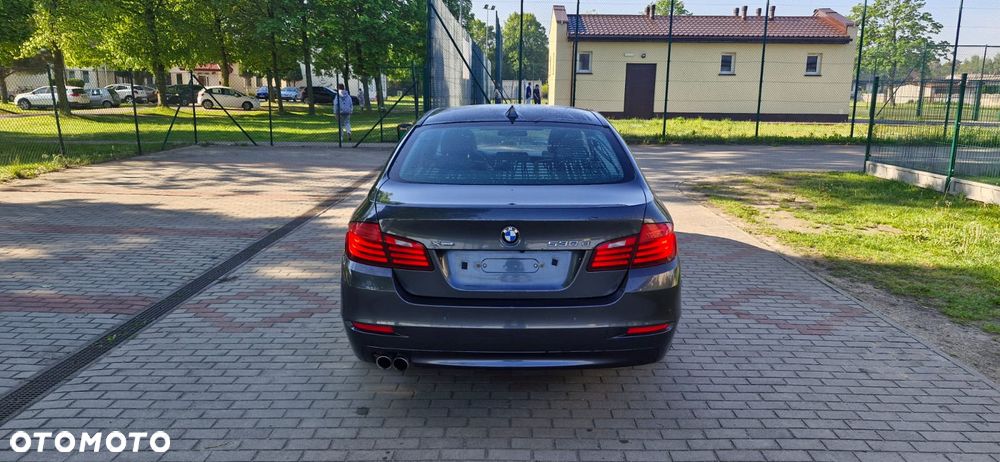 BMW Seria 5 530d xDrive Sport-Aut Luxury Line - 4