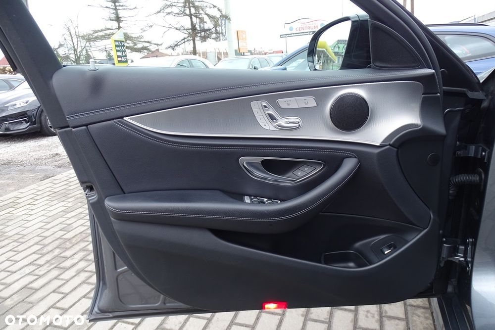 Mercedes-Benz Klasa E - 18