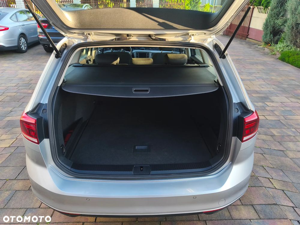 Volkswagen Passat - 6